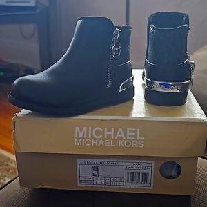 Micheal kors size toddler 5 Black